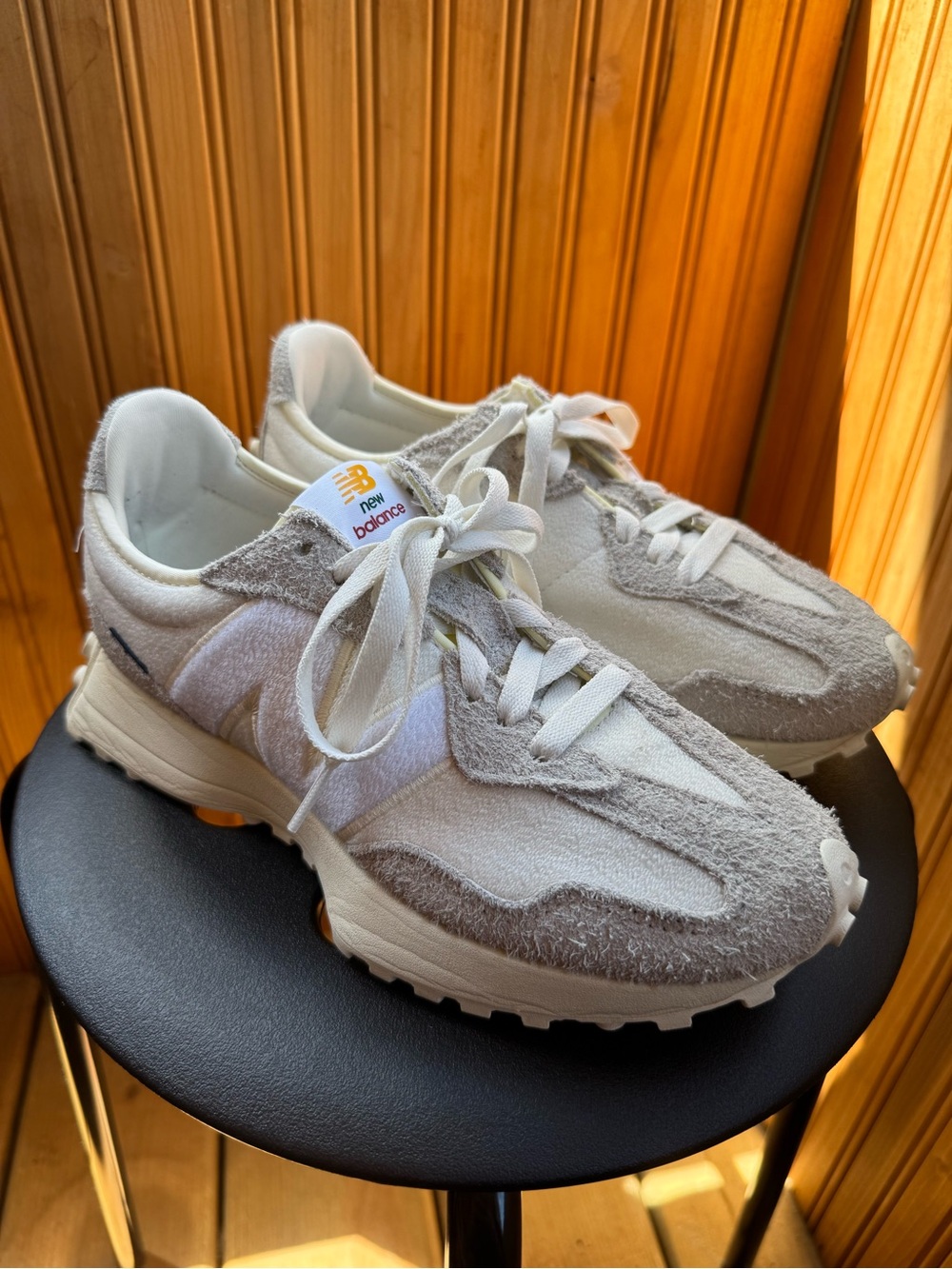 New Balance 327 Moonbeam Raincloud Retro Sneakers Men's 6 Women's 7.5 MS327FW